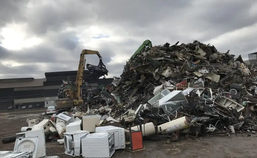 Acopio de chatarra y equipos dados de baja para destrucción industrial certificada